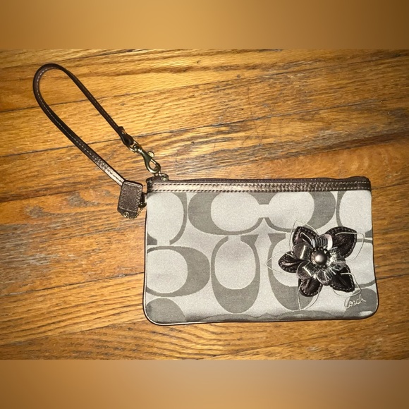 Brown Coach bag with matching Clutch/Wallet - Picture 4 of 5